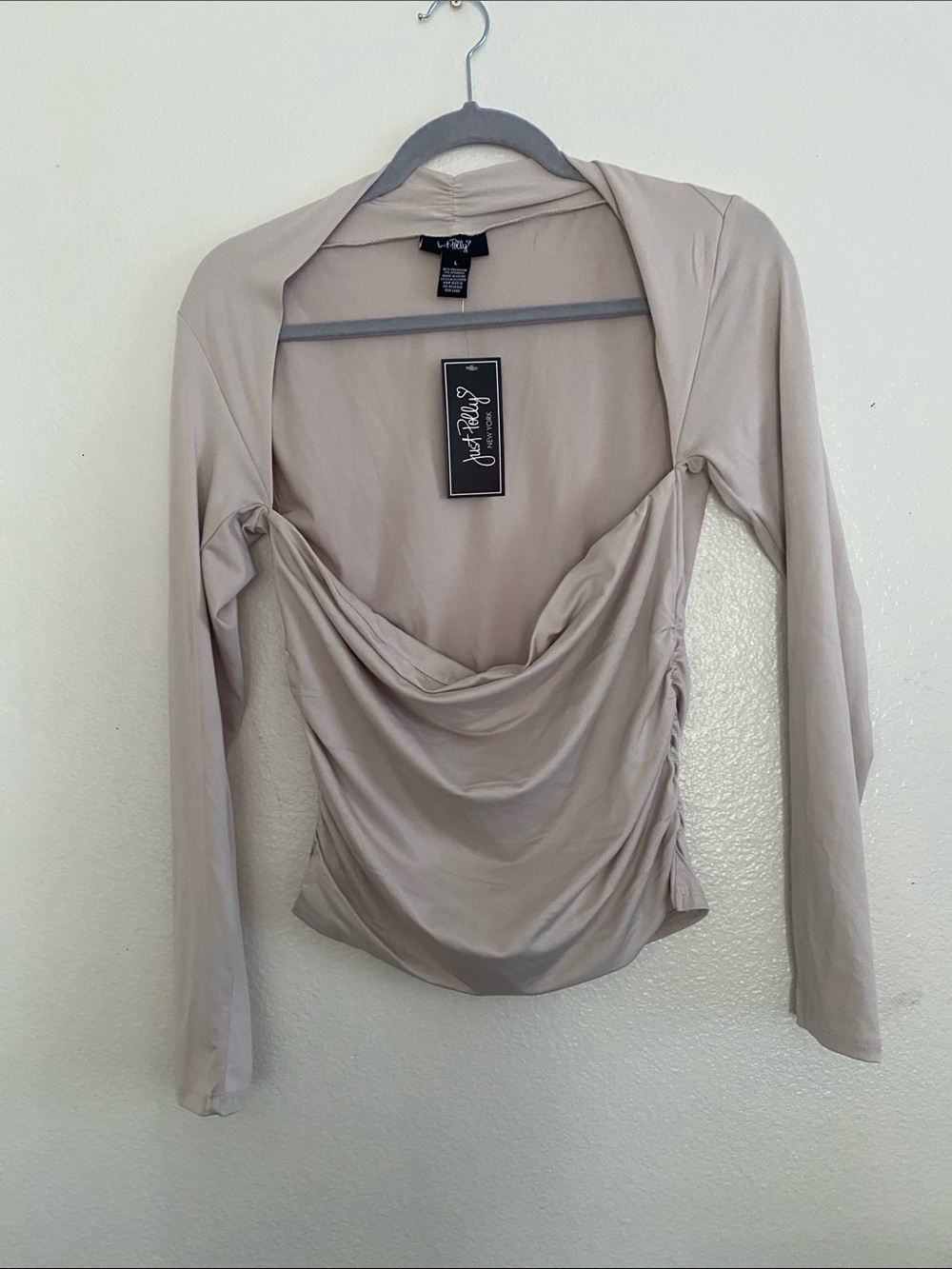 JUST POLLY Neutral Taupe Drape Front Long Sleeve Top. Size L - Picture 4 of 8
